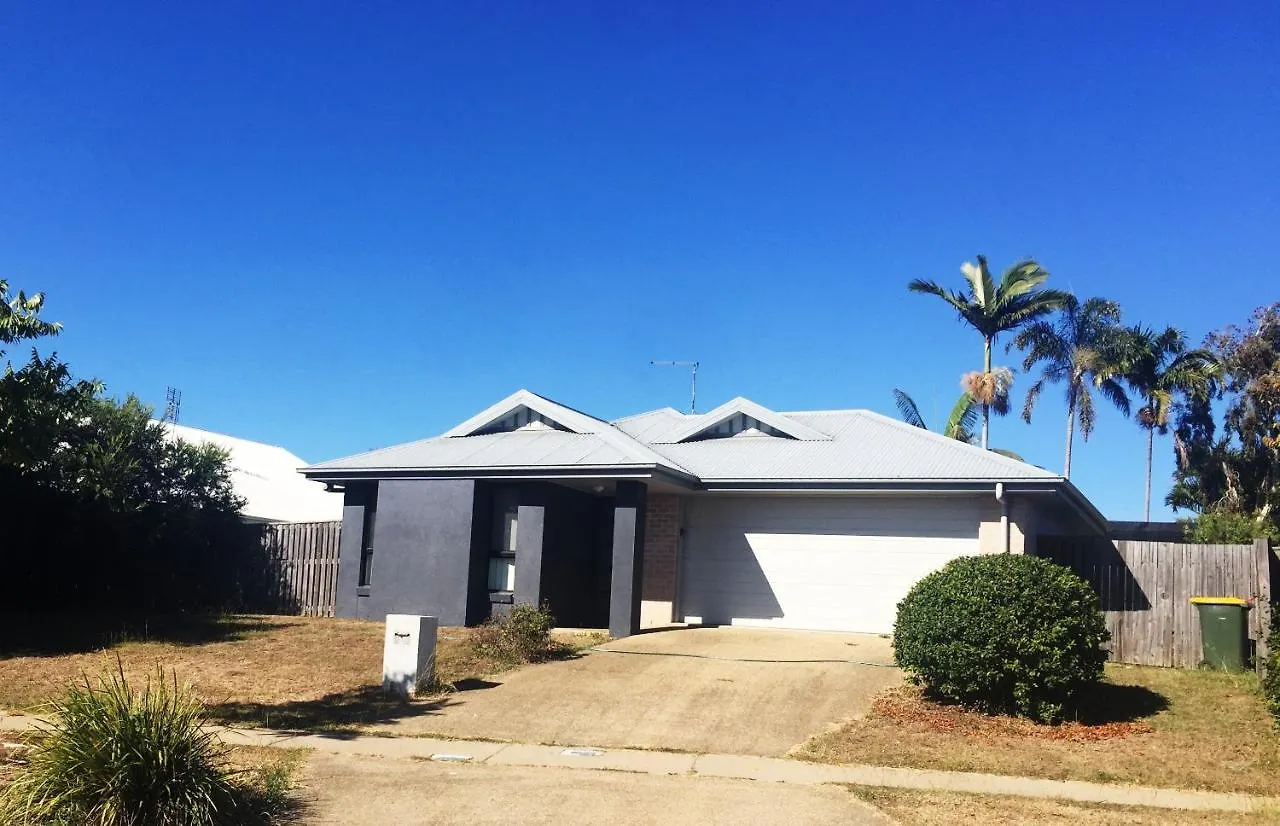 Modern 4Br Close To The Airport- Whole House Gladstone Australien
